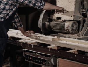 Έπιπλα Καπάτος στο Λουτράκι